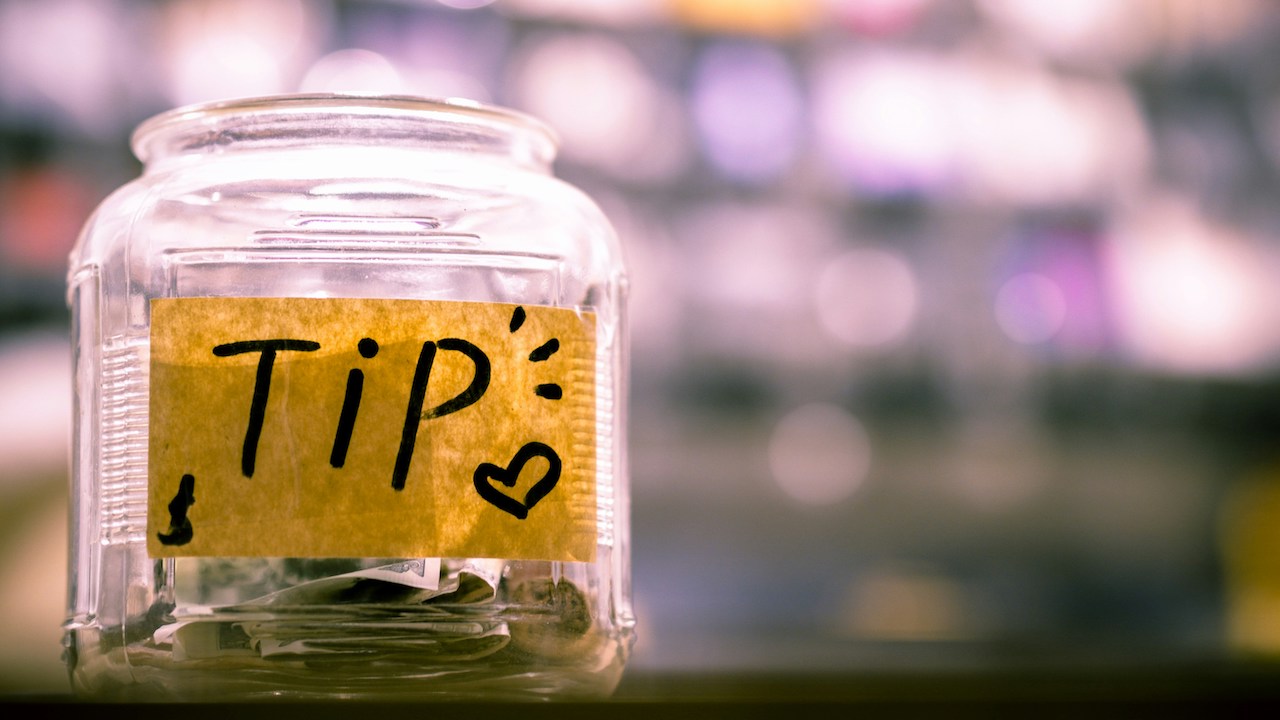 tipping, American tipping culture, use